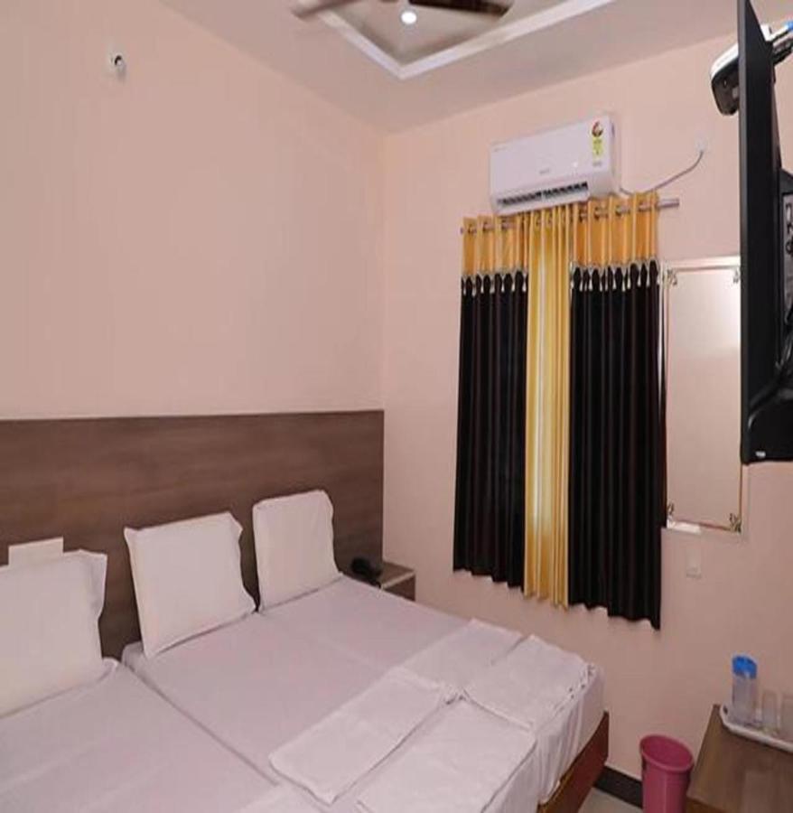 Fabhotel Nb Venkateswara Grand Inn 蒂鲁帕蒂 外观 照片